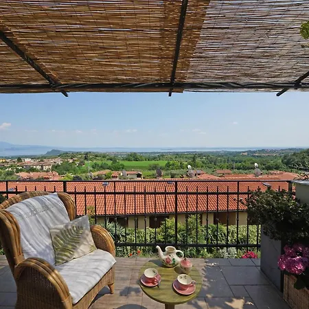 Mit Blick Auf Den Gardasee Apartment *